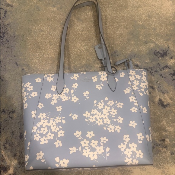 kate spade Handbags - Preowned Kate Spade Tote Handbag